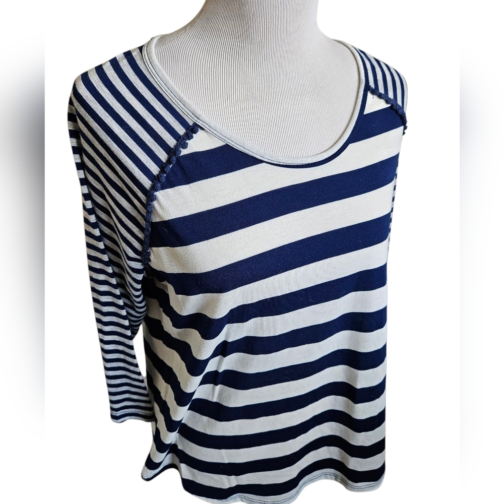 Red Camel Navy and White Striped Women's Top Size XL.